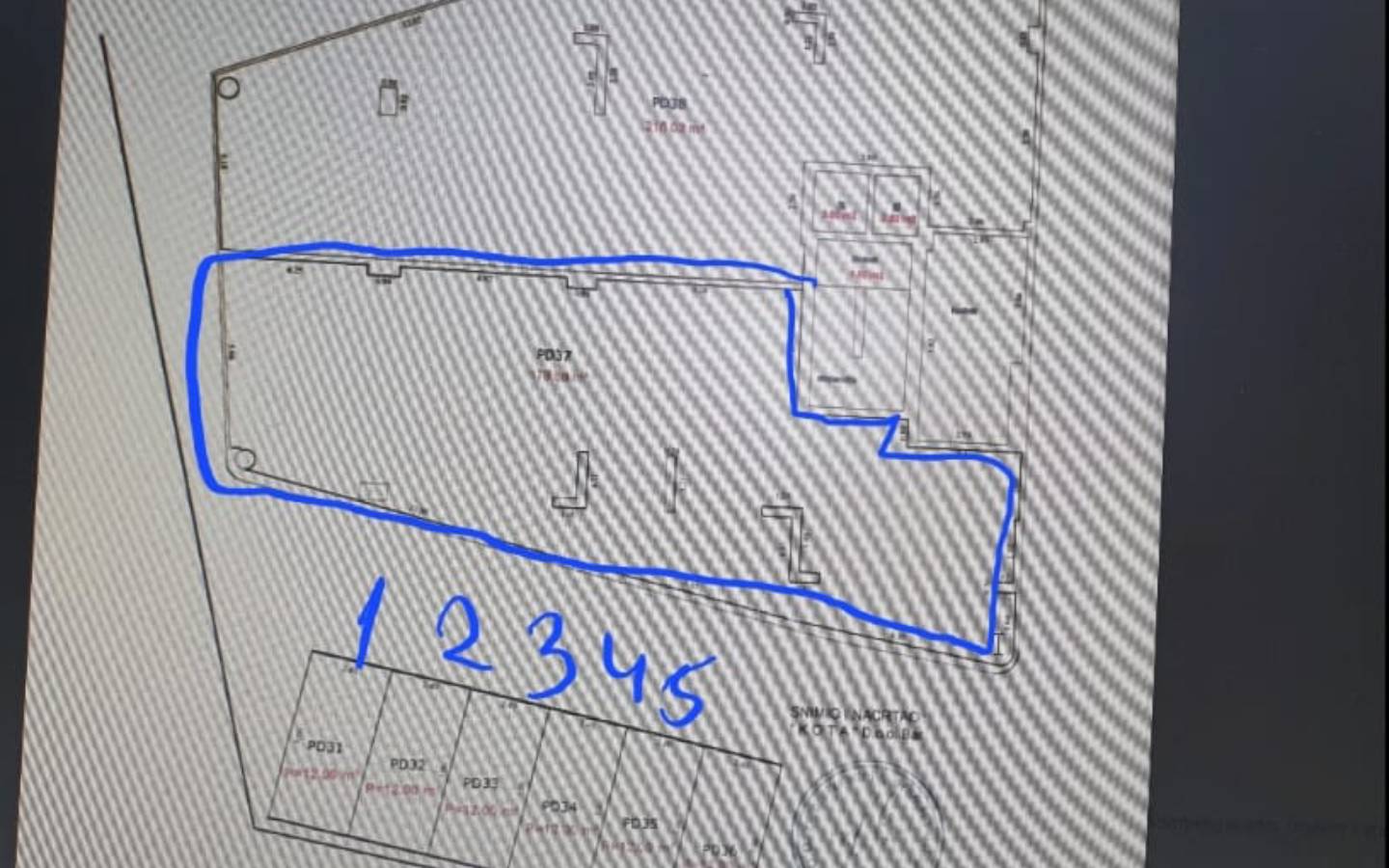 Prime Ulcinj real estate site plan outlined in blue, numbered plots 1-5. Investment listing from immobilien.ekosphere.me by ekosphere doo.