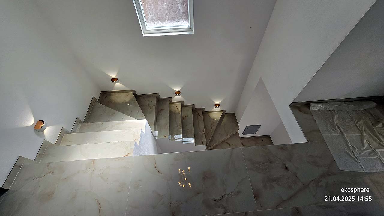 Elegant marble staircase with skylight, premium Ulcinj real estate. Listed by immobilien.ekosphere.me, a project of ekosphere doo.