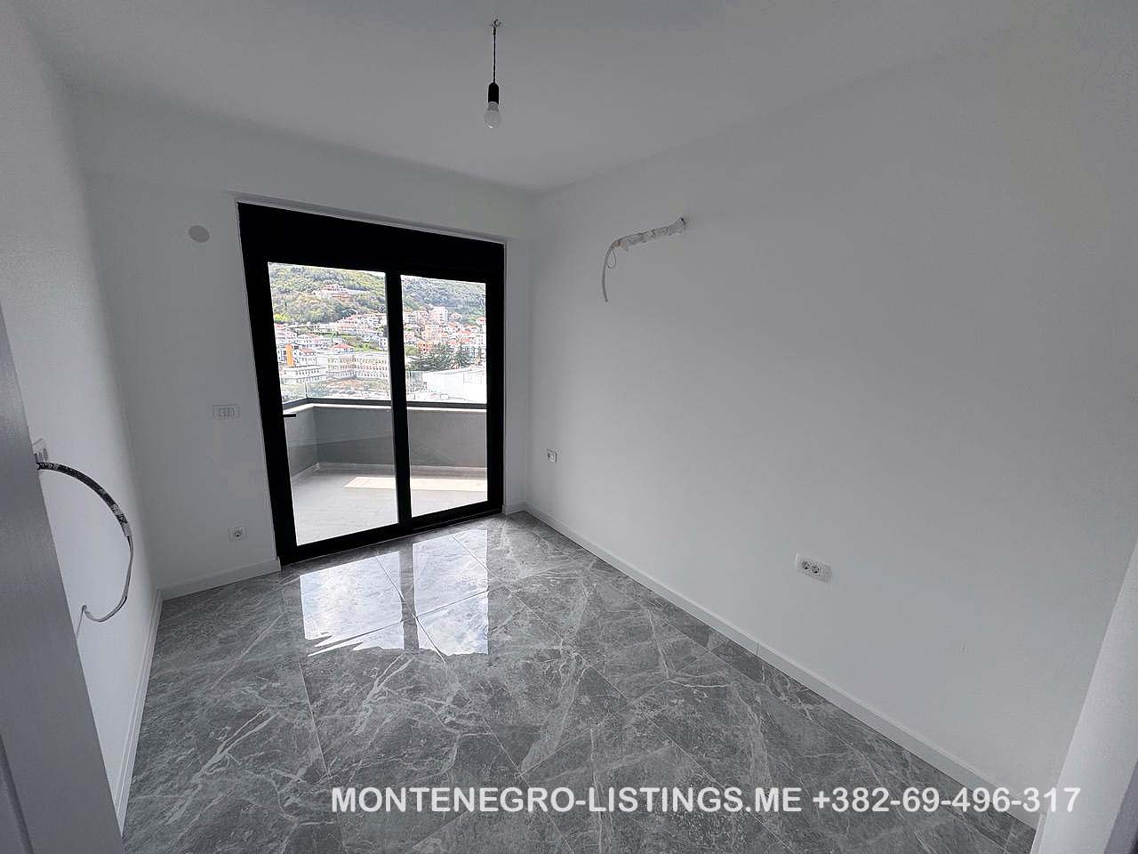Spacious, sunlit room in Ulcinj with marble floors, balcony & hill views&mdash;rare Montenegro property. Visit immobilien.ekosphere.me by ekosphere doo.