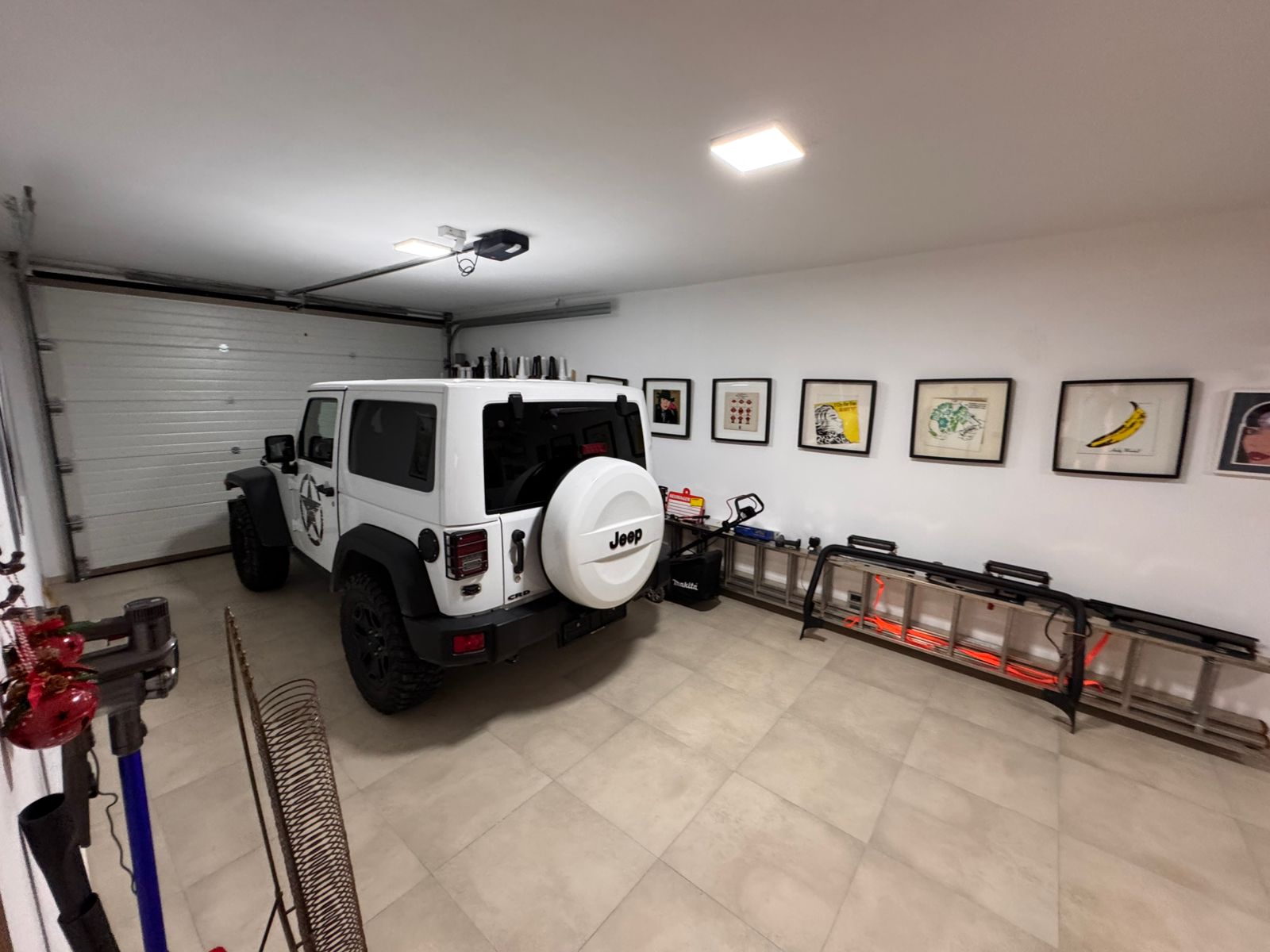 Listings for Sale - Spacious garage in Ulcinj, Montenegro with tiled floors, premium finishes, secure door&mdash;invest via immobilien.ekosphere.me by ekosphere doo.