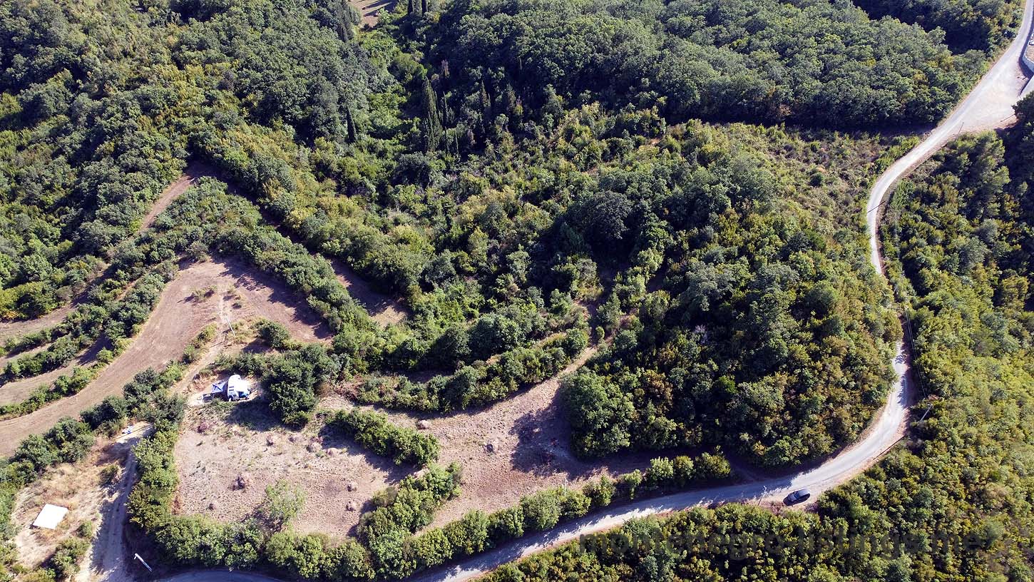 Prime Ulcinj real estate: lush hills, cleared plots, road access, and structures&mdash;investment land by ekosphere doo at immobilien.ekosphere.me.